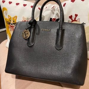Furla Italy Satchel ( Sticky Handle +needs Snap )
